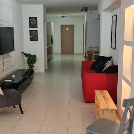3 Bedroom Flat Next To Paceville *