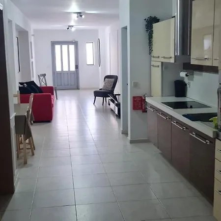3 Bedroom Flat Next To Paceville Is-Swieqi
